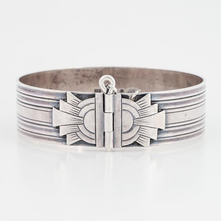 An Astrid Aagesen silver bangle.