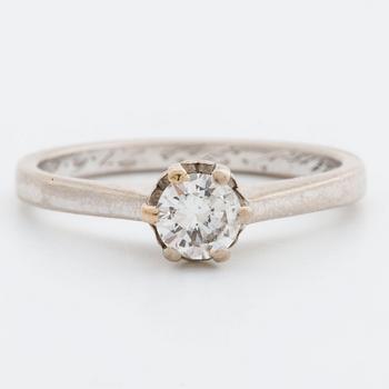 RING 18K whitegold 1 brilliant-cut diamond approximately 0,30 ct.