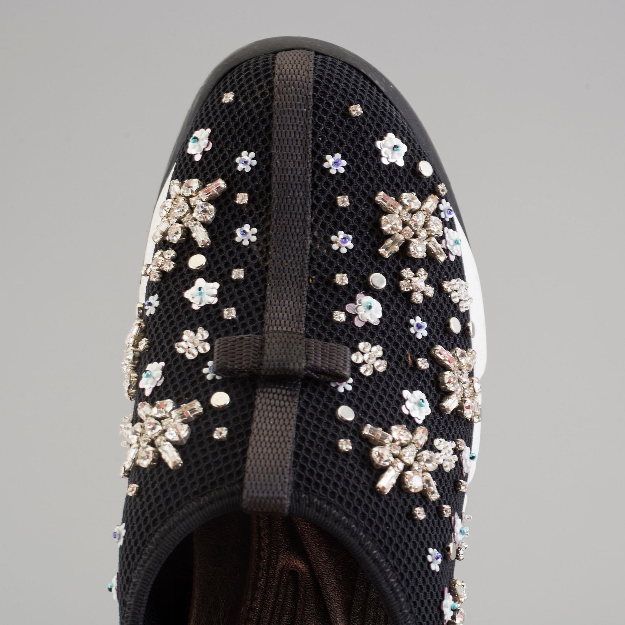 a pair of CHRISTIAN DIOR 'Dior Fusion' sneakers, size 39.