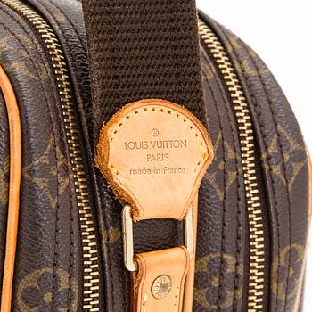 Louis Vuitton, a Monogram Canvas 'Reporter GM' shoulder bag.