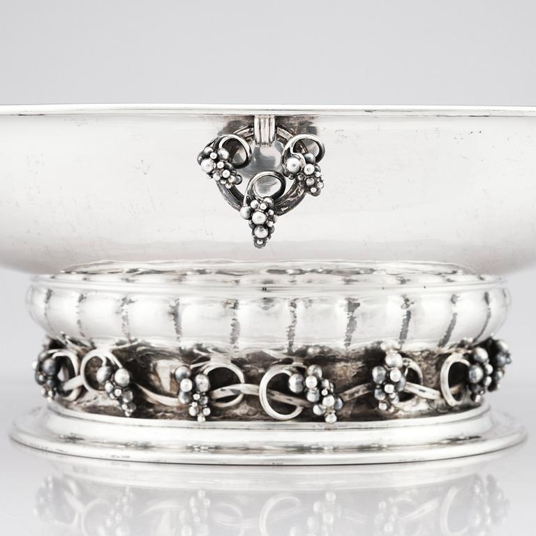 Georg Jensen, jardinière, Köpenhamn 1919, 830/1000 silver, design nr 296. Modellen formgiven samma år, 1919.