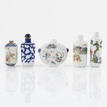 Snusflaskor, 5 st, porslin, Kina, 18/1900-tal.