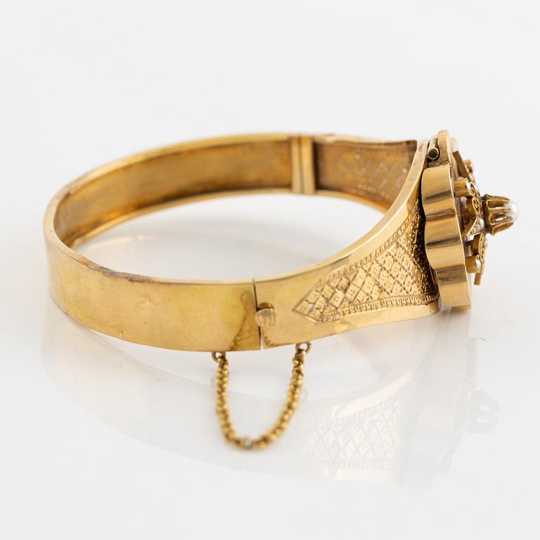 Gold and pearl bangle, 1800's.