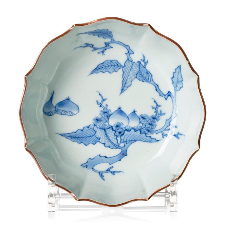 A Japanese blue and white bowl, 18th century.