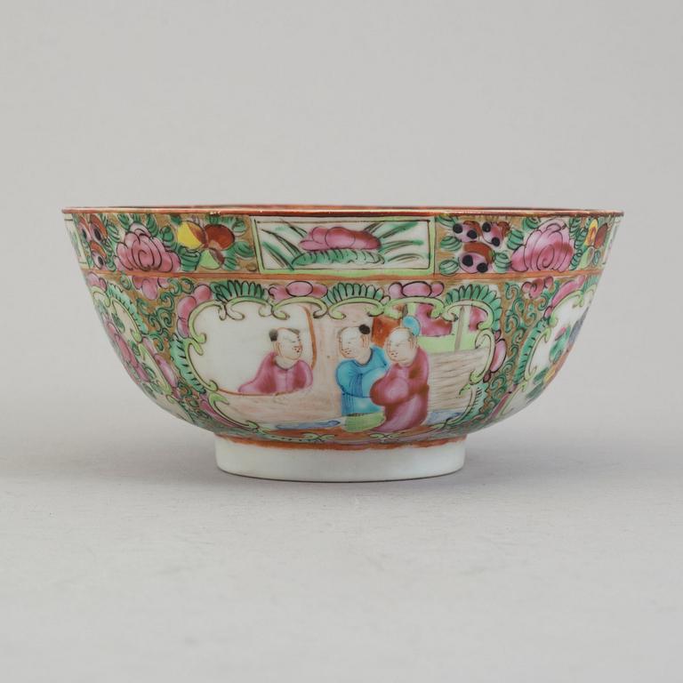 Four plates and a bowl, porcelin, China, second half of th 19th century.