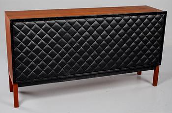 SIDEBOARD, omkring 1900-talets mitt.