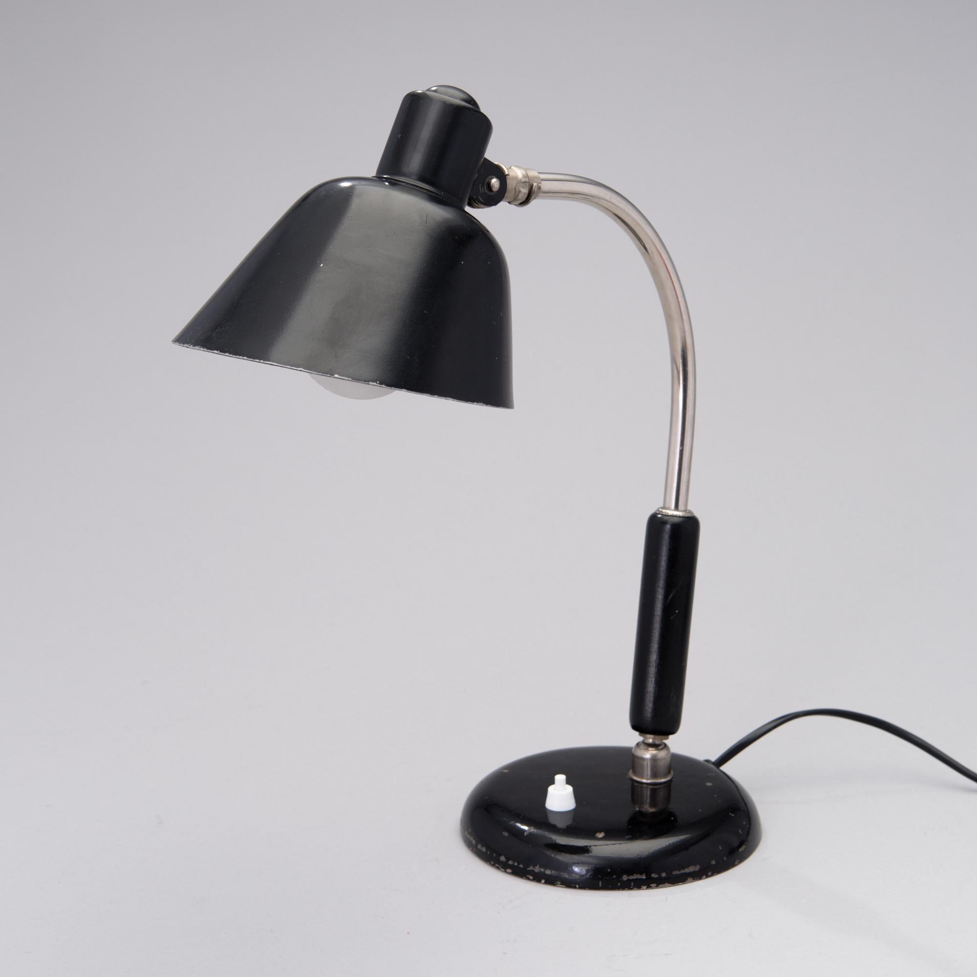 SKRIVBORDSLAMPA, modell 2008, Orno. Formgiven 1939.