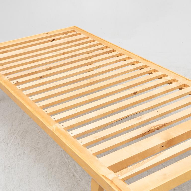 Alvar Aalto, a daybed, Artek, Finland.