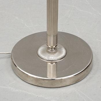 GOLVLAMPA, 1900-talets andra hälft.