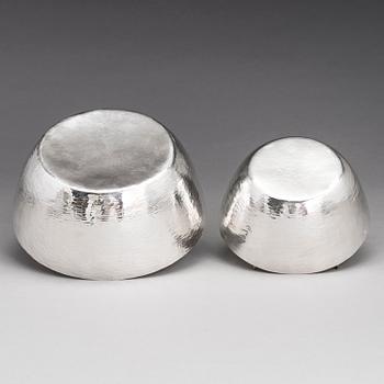 TAPIO WIRKKALA, Two silver bowls, marked TW, Kultakeskus oy, Hämeenlinna Finland 1975 and 1984.