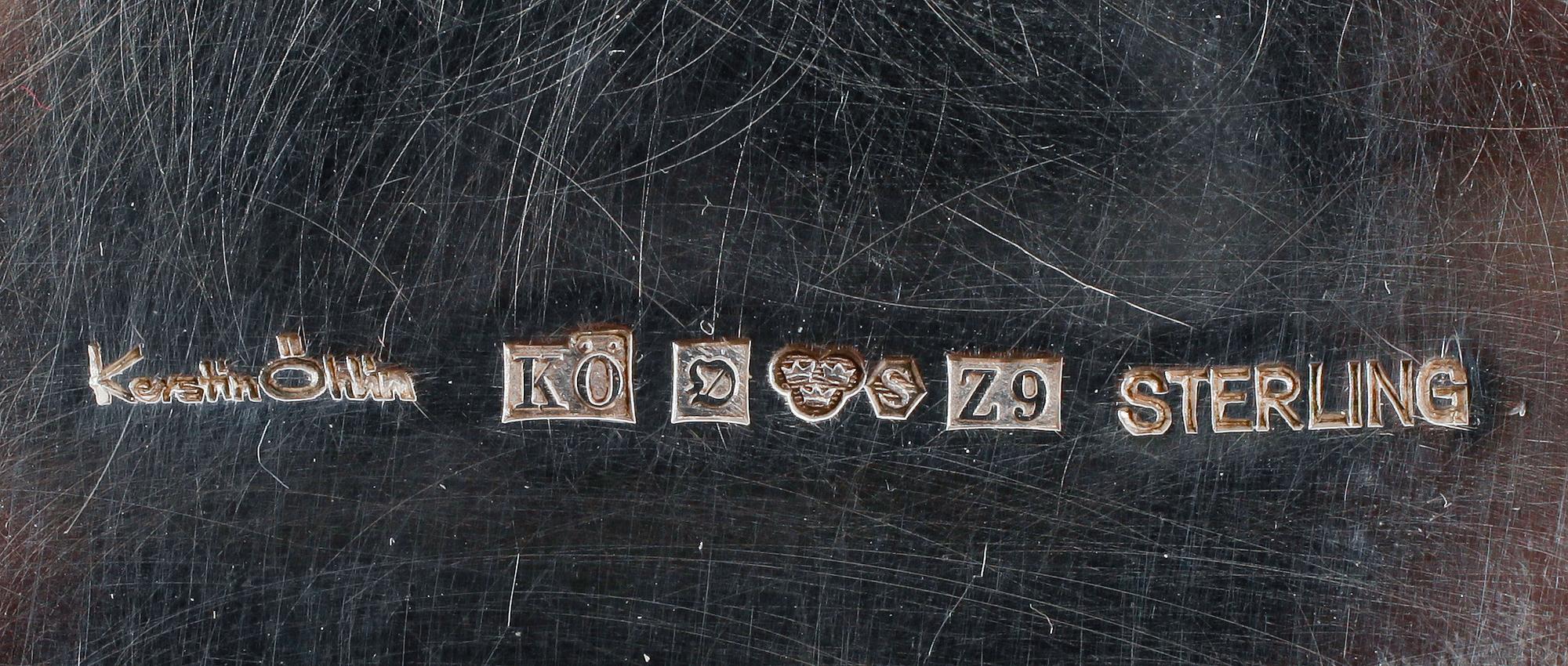 DOSA, silver, Kerstin Öhlin, 1974. Vikt ca 375 g med lockets träinsats.