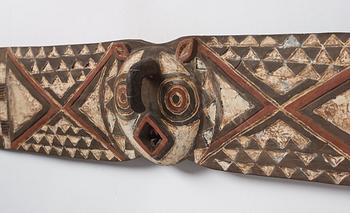 Plankmask, "Nwantantay", enligt uppgift ifrån Bwa, Burkina Faso, 1900-talets andra hälft.