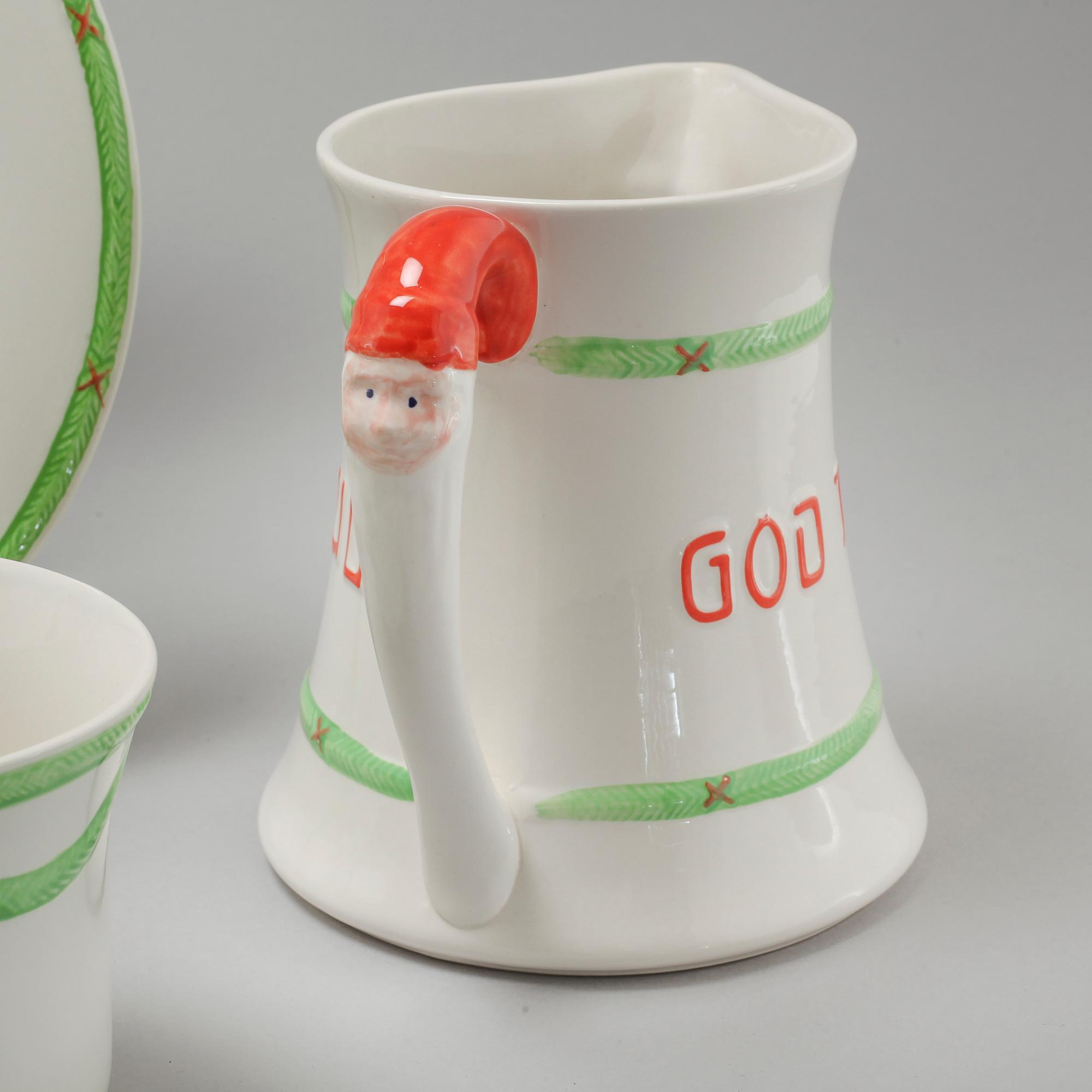 14 pieces of porcealin tableware from Gustavsberg, model "Jul", second half of the 20th century.
