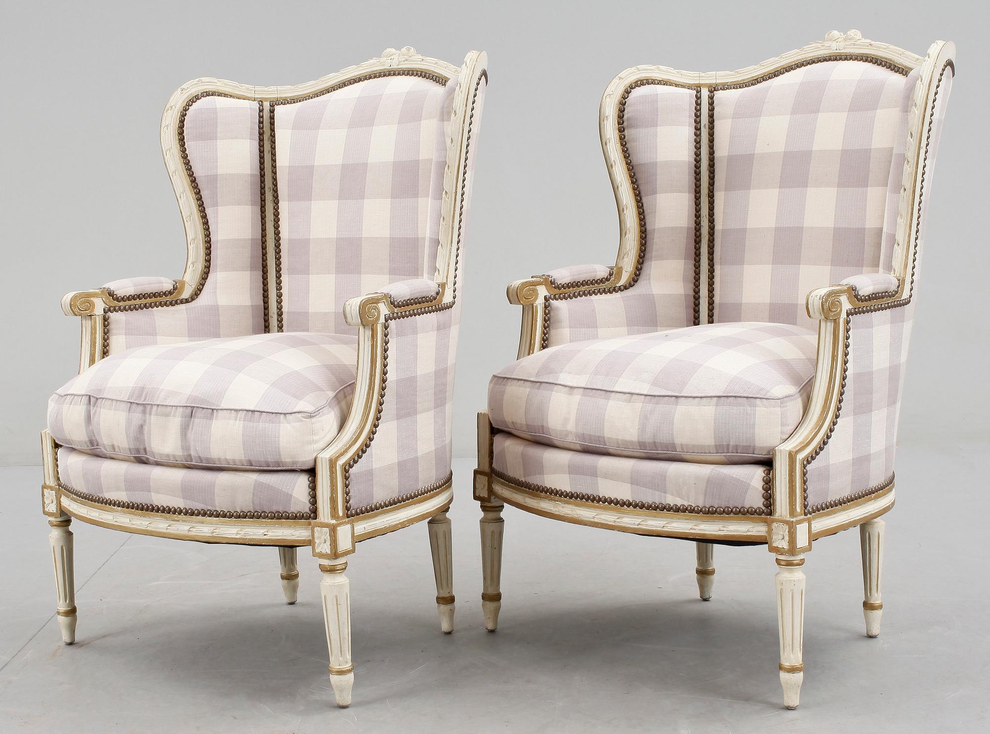 FÅTÖLJER, ett par, gustaviansk stil 1800/1900-tal.