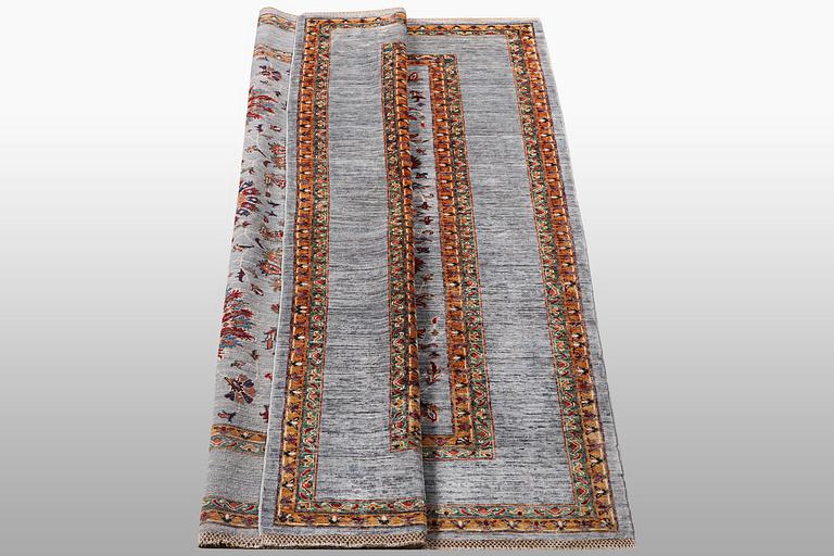 Matta, Ziegler Ariana, ca 235 x 178 cm.