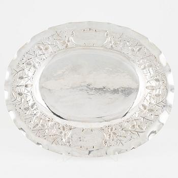 A Swedish silver dish, bearing the mark of CG Hallberg, Stockholm, 1909.