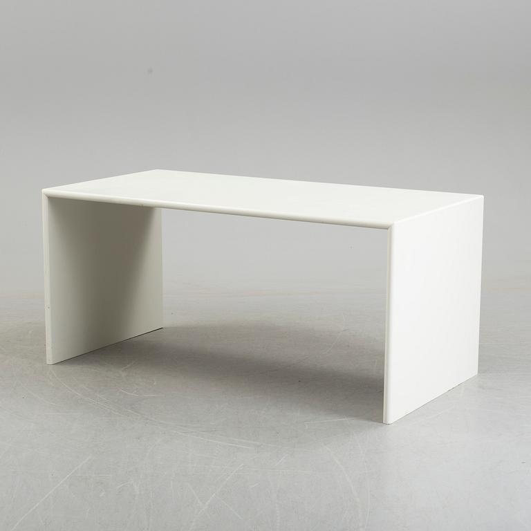 One table and 2 benches "Monterey", 3 pcs, by Peter J Lassen, Montana, 21th century.
