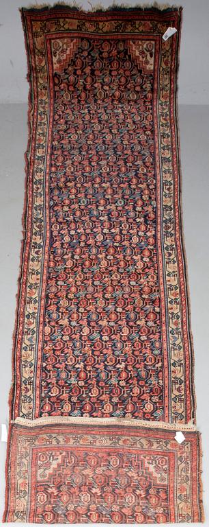 MATTA, sk gallerimatta, orientalisk, ca 102 x 39 cm.