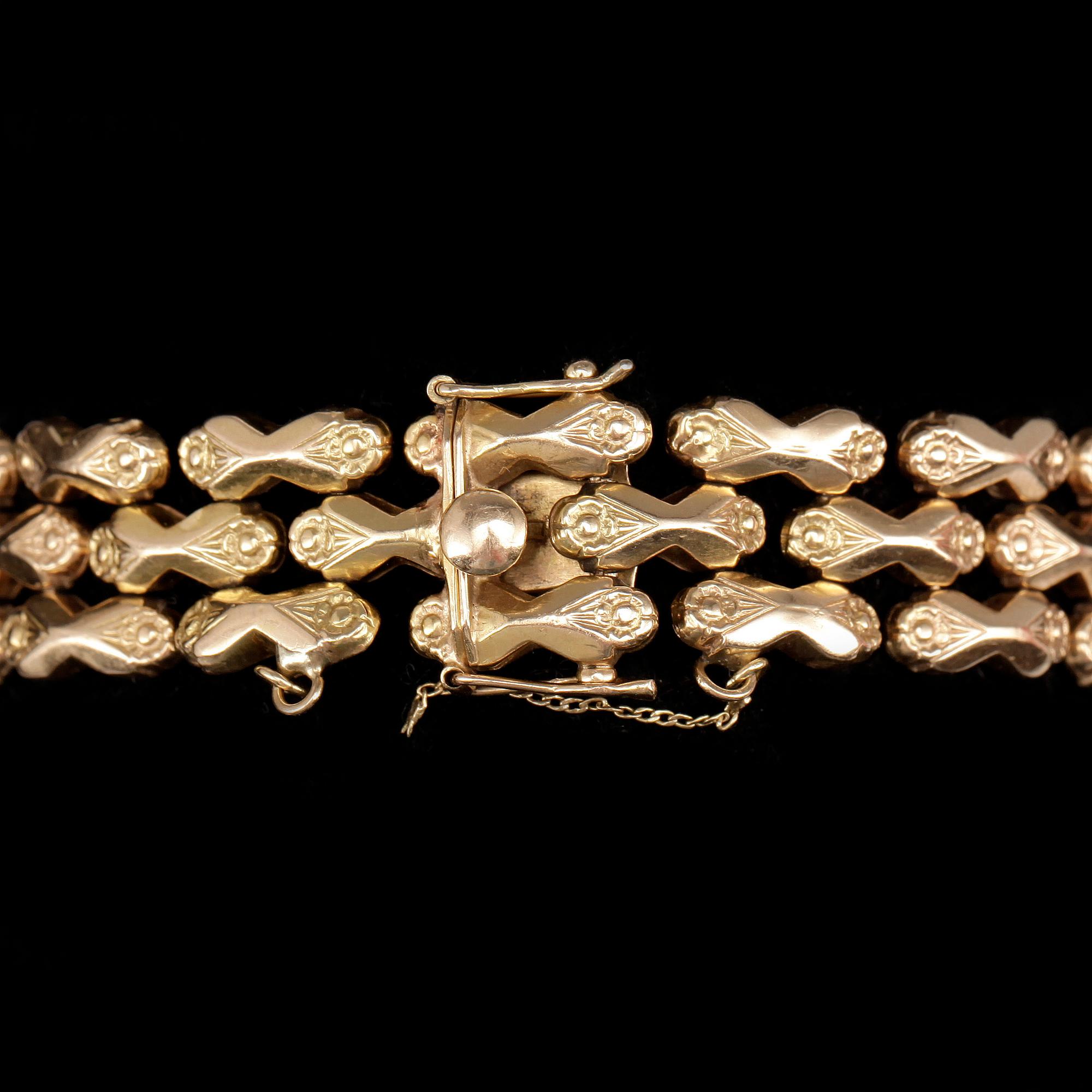 ARMBAND, 18k guld. 1900-talets andra hälft. Vikt 20,7g.