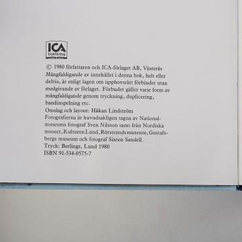 4 books on Swedish glass and porcelain.