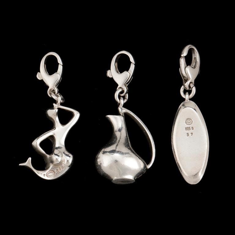 GEORG JENSEN, armband med tre berlocker, sterling silver, efter 1945.
