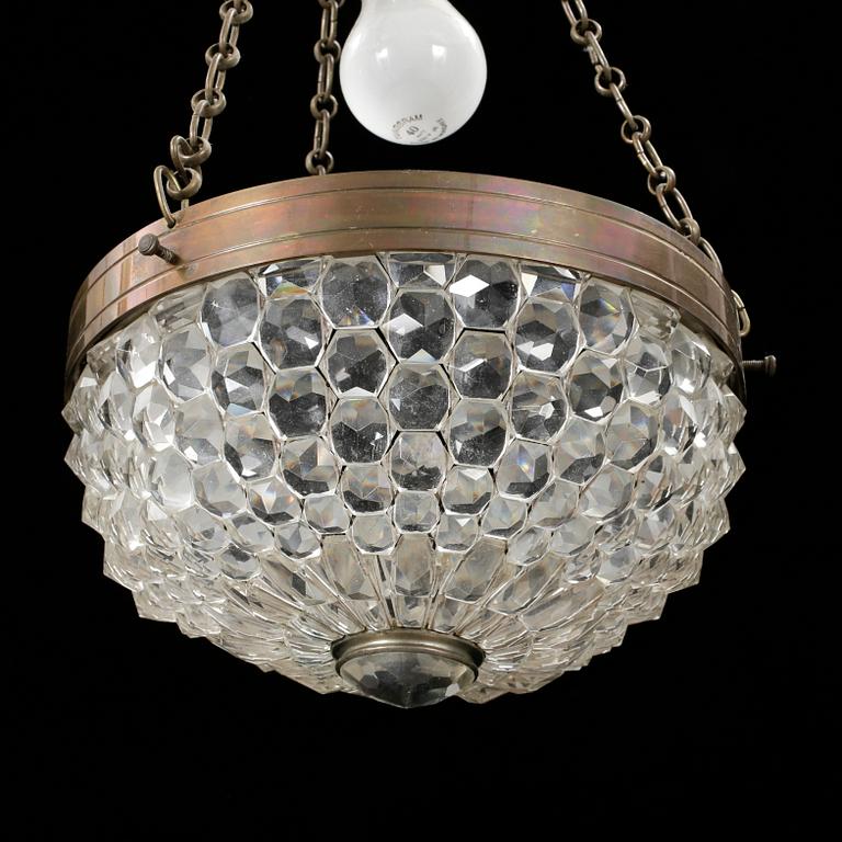 TAKLAMPA, 1900-talets början. Höjd ca 42 cm.