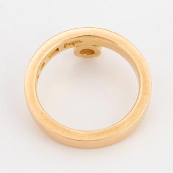 ROLF KARLSSON, Ring, 18K rödguld med cubic zirkonia.