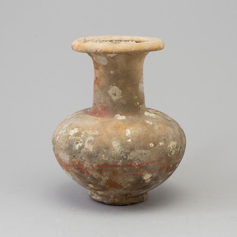 A Chinese kendi, Song/Yuan dynasty.