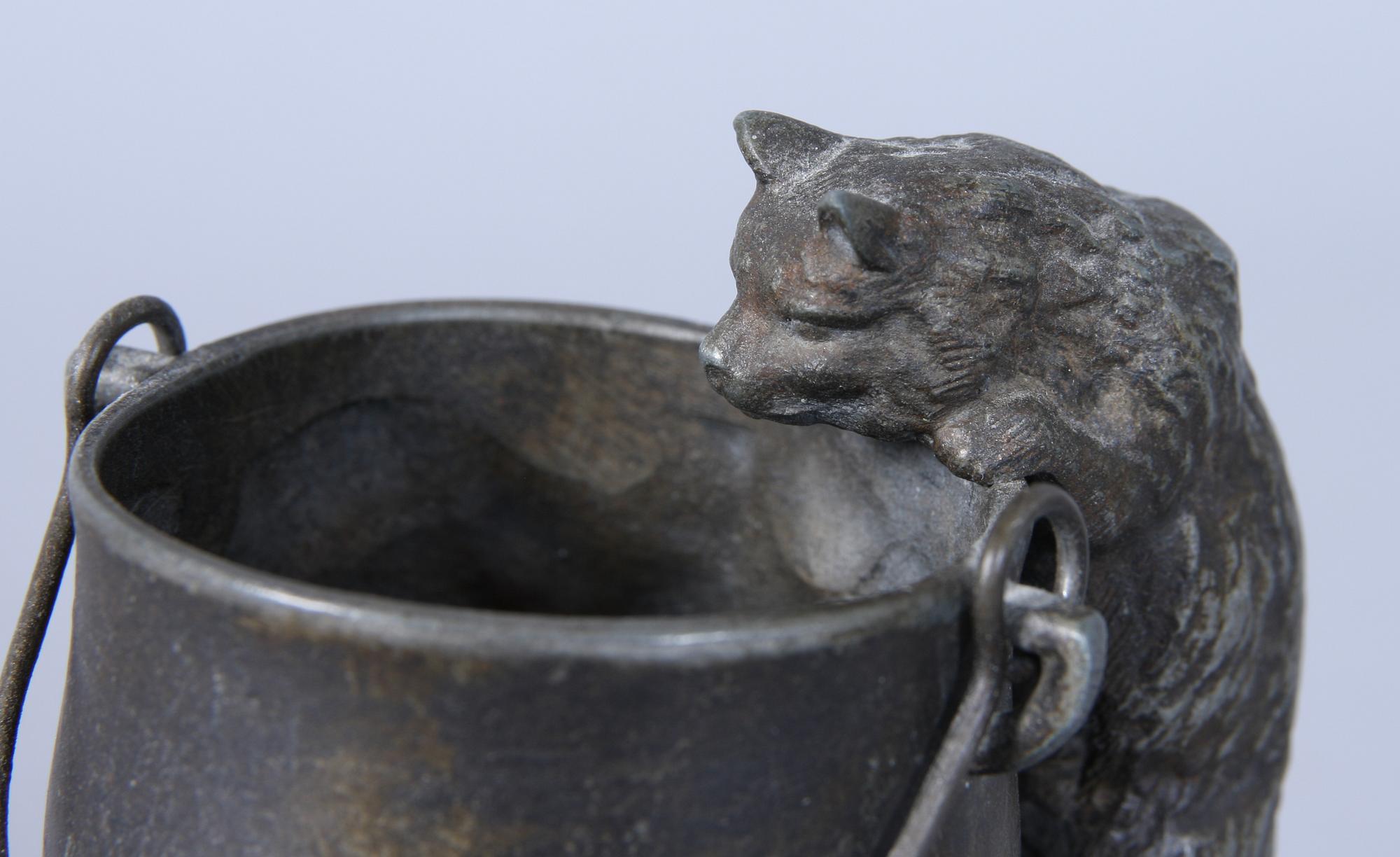 BORDSDEKORATION, patinerad zink, 1800-talets andra hälft.