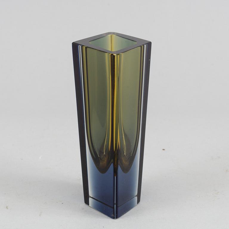 Kaj Frank, a glassv vase, 'Prisma', from Nuutajärvi Notsjö, signed and dated -65.