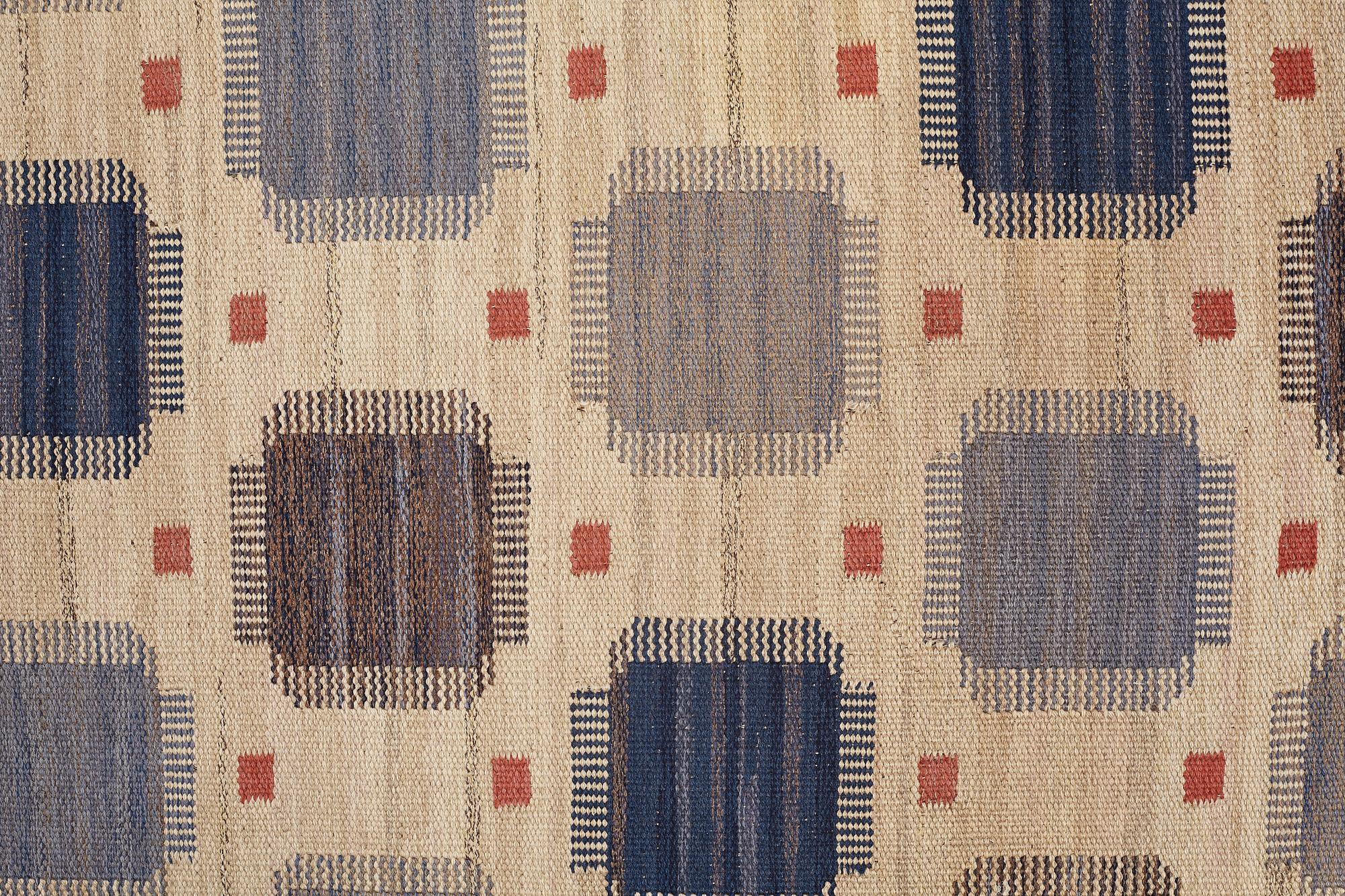 Märta Måås-Fjetterström, MATTA, "Blåplump", rölakan, ca 399 x 184,5-186 cm, signerad AB MMF.