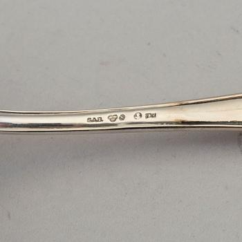 A silver sugar bowl, 1918.