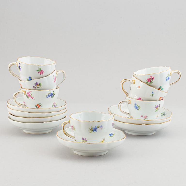 A Meissen porcelain coffee service, 18th and 19th century (24 pieces).