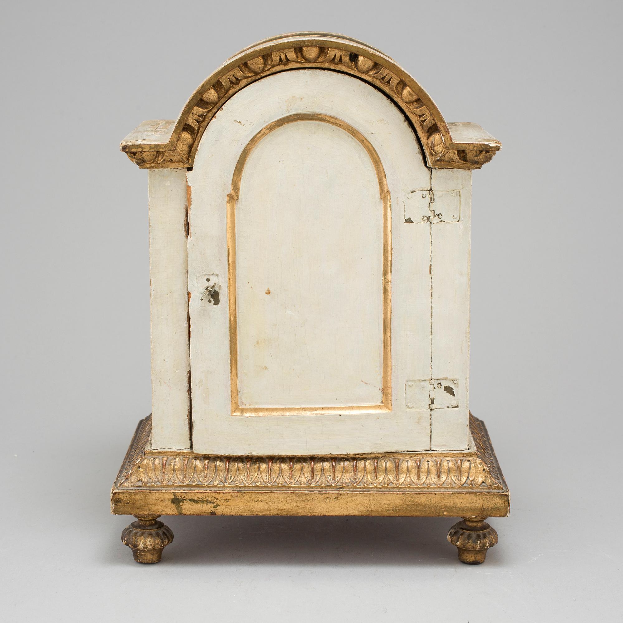 A Swedish late gustavian table clock, ca 1800.