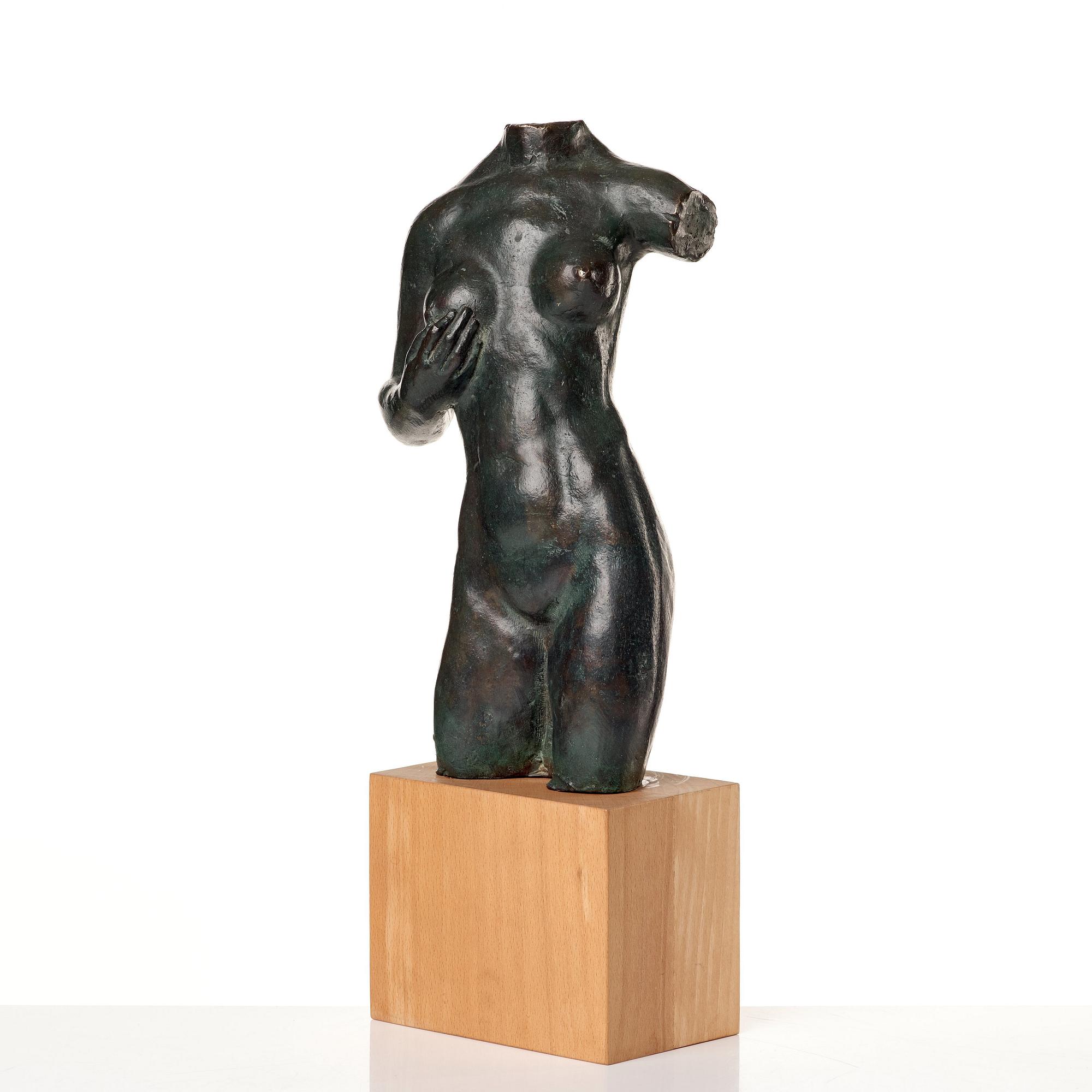 Carl Milles, Detail from "Flicka med äpple" (Girl with an apple).