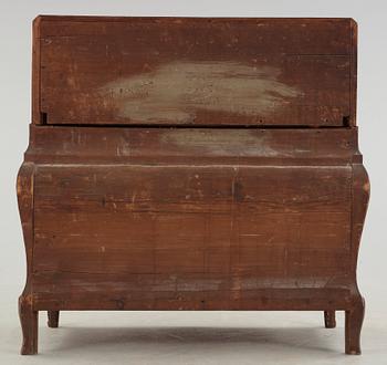SEKRETÄR, av Niklas Korp, signerad (mästare i Stockholm 1763-1800). Gustaviansk.
