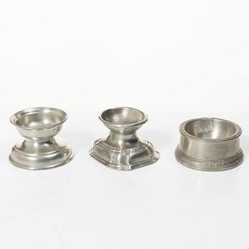 Salt cellars, 3 pcs, 18th/19th century.