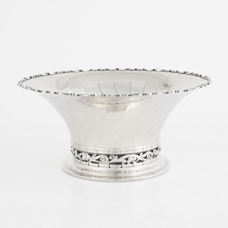 A Swedish Silver Footed Bowl, mark of K Anderson, Stockholm 1930.