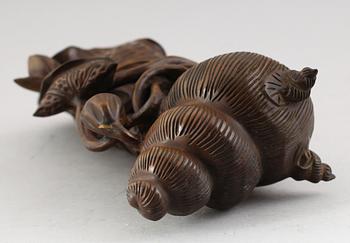 SKULPTUR, snidat trä, Kina, sent 1900-tal.