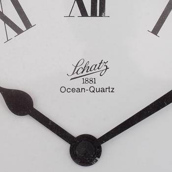 A barometer and a ship's clock, quartz, Shatz, second half of the 20th century.