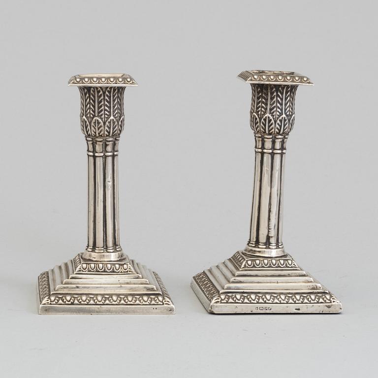 A PAIR OF SILVER CANDLESTICKS, Sheffield 1882.