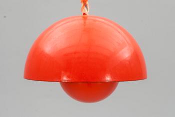 TAKARMATURER, ett par Flower Pot Verner Panton.