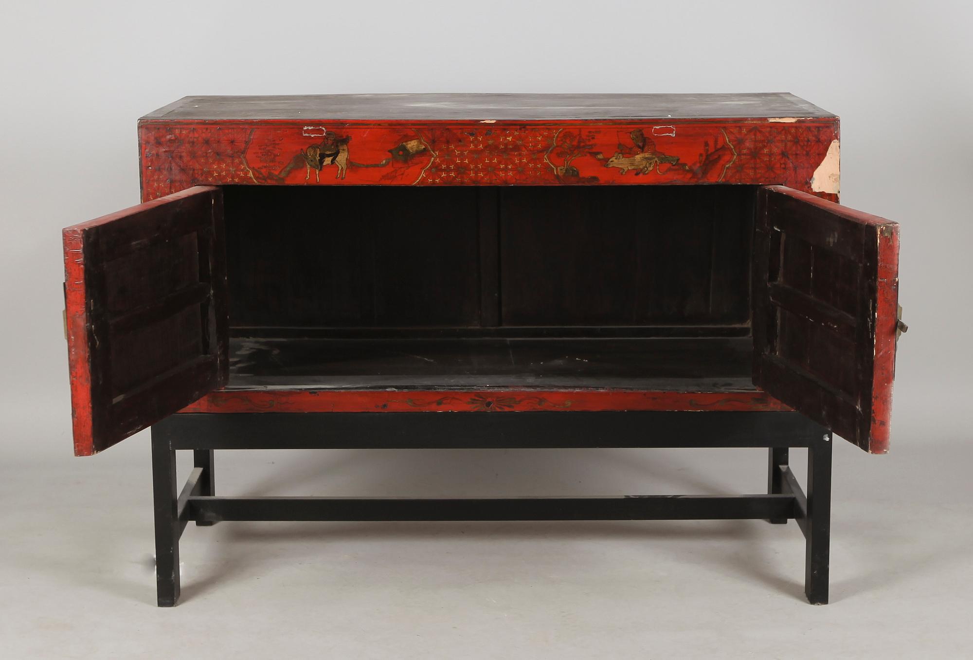 SKÅP, ostindisk stil, 1900-talets andra hälft.