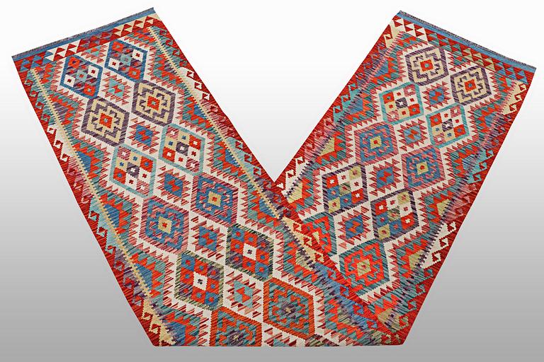 A runner, Kilim, ca 395 x 78 cm.