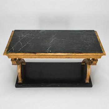 Konsolbord, sengustavianskt, omkring 1800.