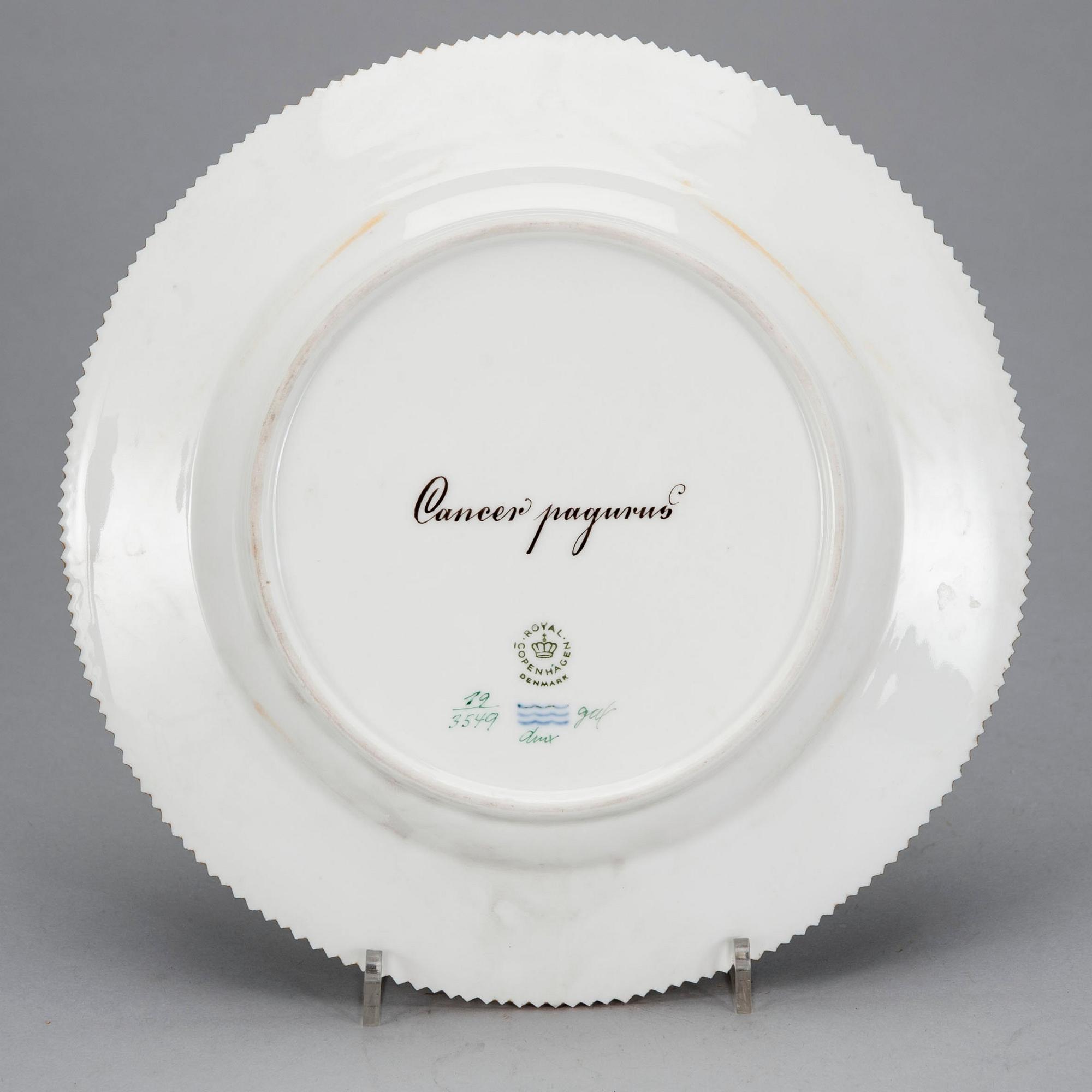FAT, porslin "Flora Danica", Royal Copenhagen 1962.