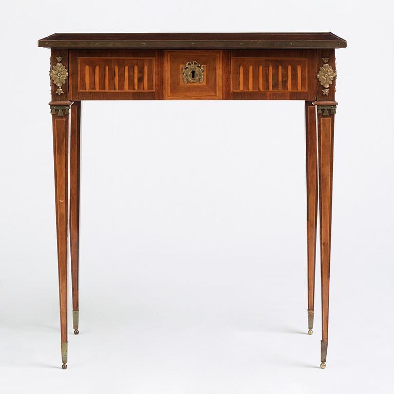 A Gustavian late 18th century table by Anders Lundelius (master in Stockholm 1778-1823), not signed.