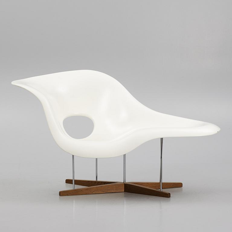 Charles & Ray Eames, liggfåtölj, "La Chaise", Vitra 2003.