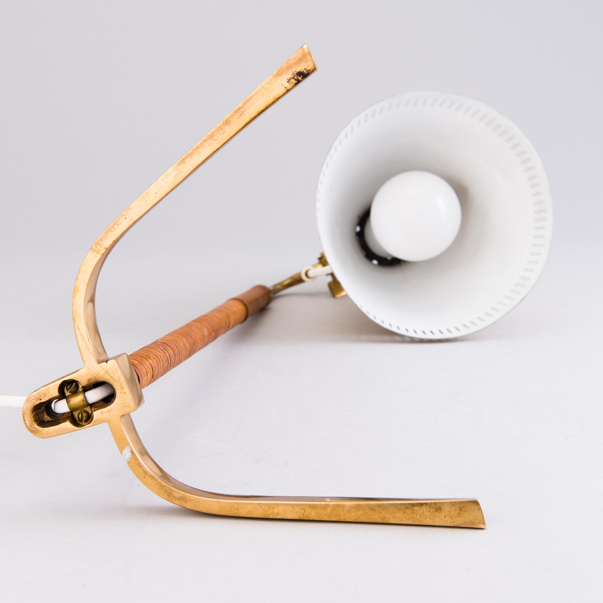 PAAVO TYNELL, pöytävalaisin, malli 9224, Idman 1900-luvun puoliväli.