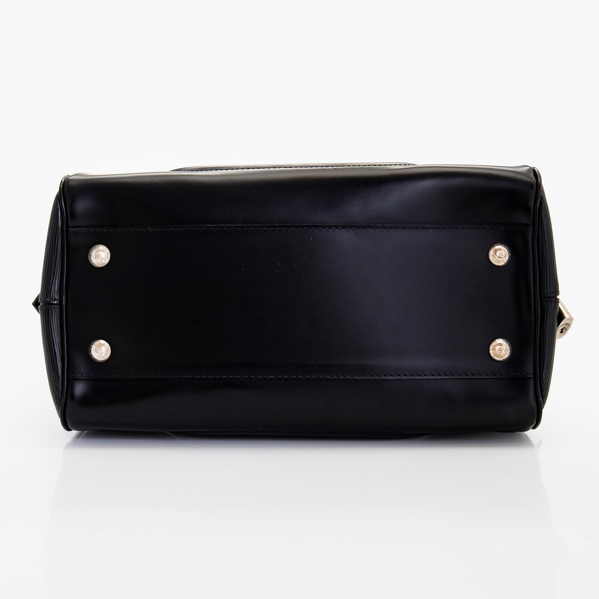Louis Vuitton, An 'Epi Montaigne PM' bag.
